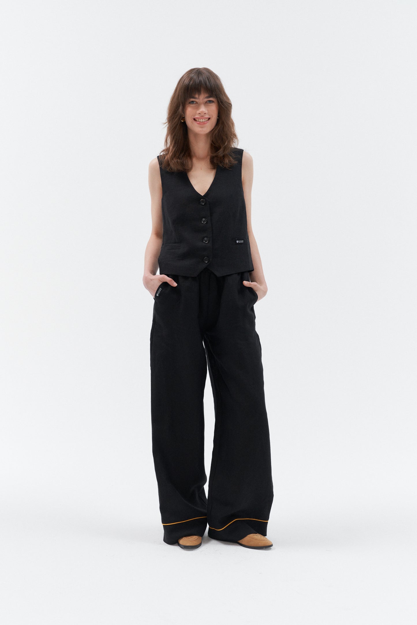 Grand Duchess linen pants; wide leg pants; linen throusers; stylish pants; luxury linen pants; exclusive design linen pants for women; black linen pants women; long wide linen pants; elegant linen suit women; linen pants with belt and pockets