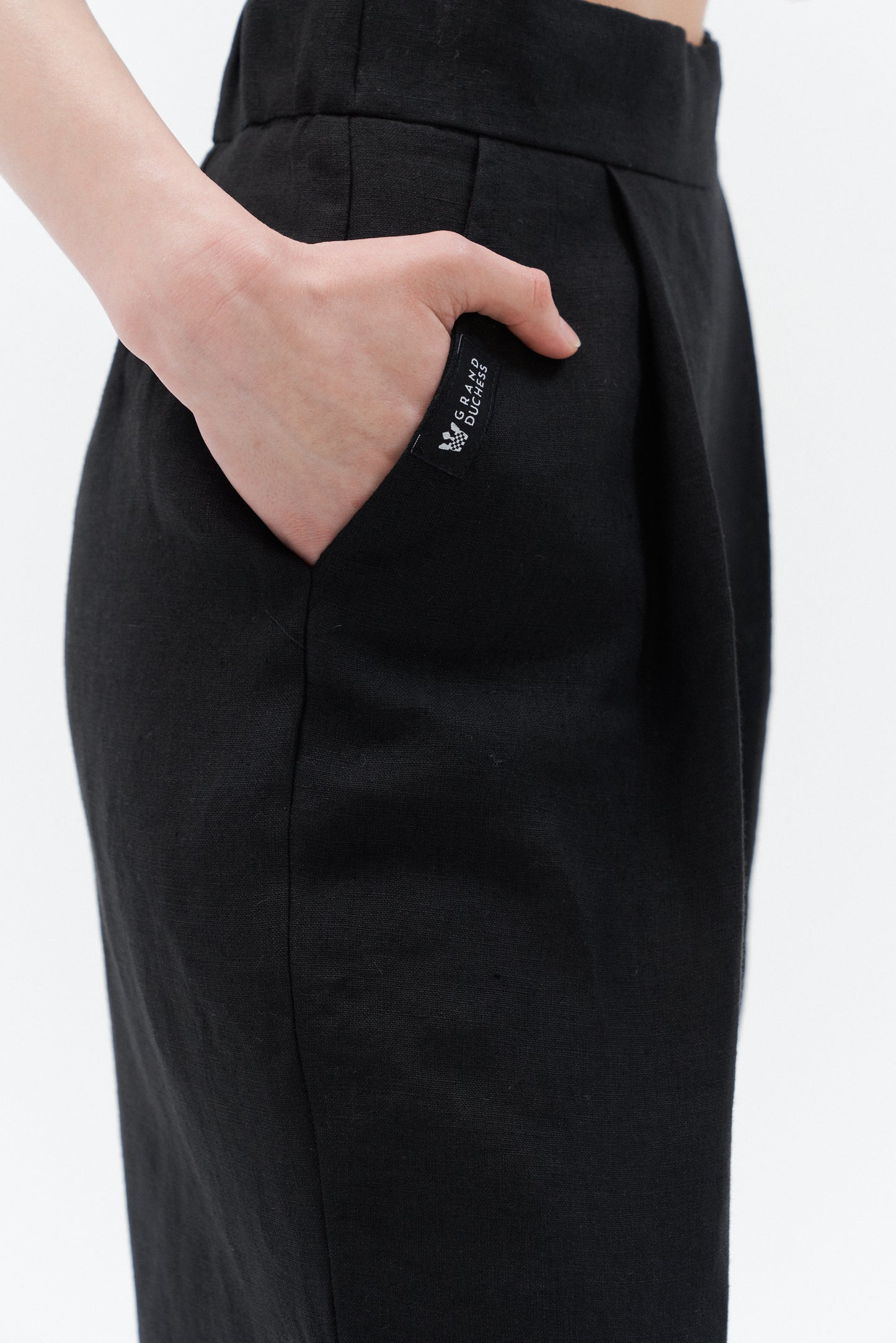 Women's black linen pants "Independence" - Grand Duchess | Softened 100% linen | Linen for leisure | Wide linen pants - city wear | Moteriškos plačios juodos lininės kelnės "Independence" - Grand Duchess | 100% minkštintas linas | Lininiai rūbai laisvalaikiui | Plačios juodos lininės kelnės - miesto apranga | Miesto ir gatvės stilius | Lininiai rūbai kiekvienai dienai | Stilingas lininis kostiumas | Aukščiausios kokybės lininiai rūbai