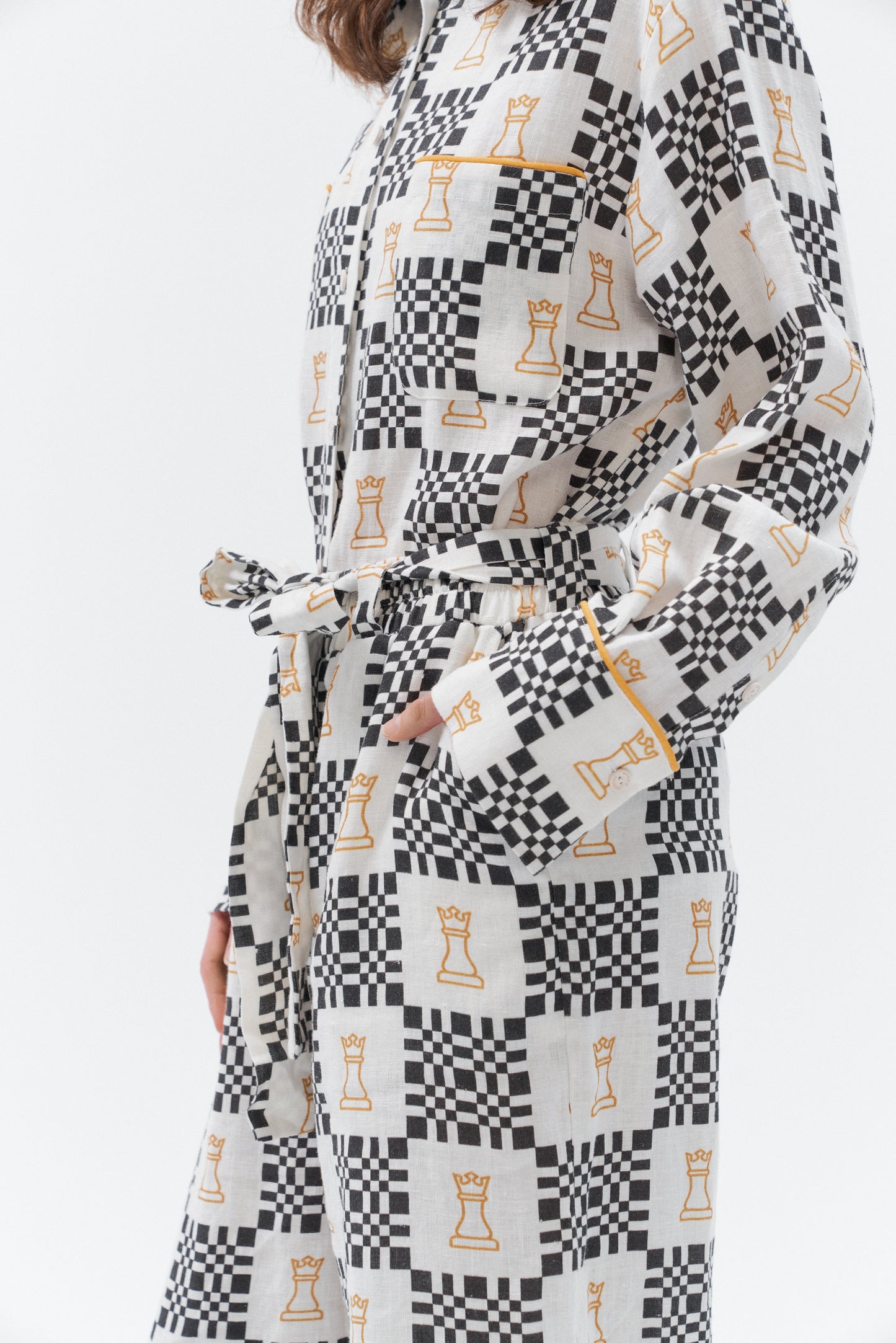 Grand Duchess black and white linen pants with golden stripe; Grand Duchess iconic linen pants; wide leg pants; linen throusers; stylish pants; luxury linen pants; exclusive design linen pants for women; unique pattern linen pants women; long wide linen pants; elegant linen suit women; linen pants with belt and pockets; exclusive stylish linen suit for women