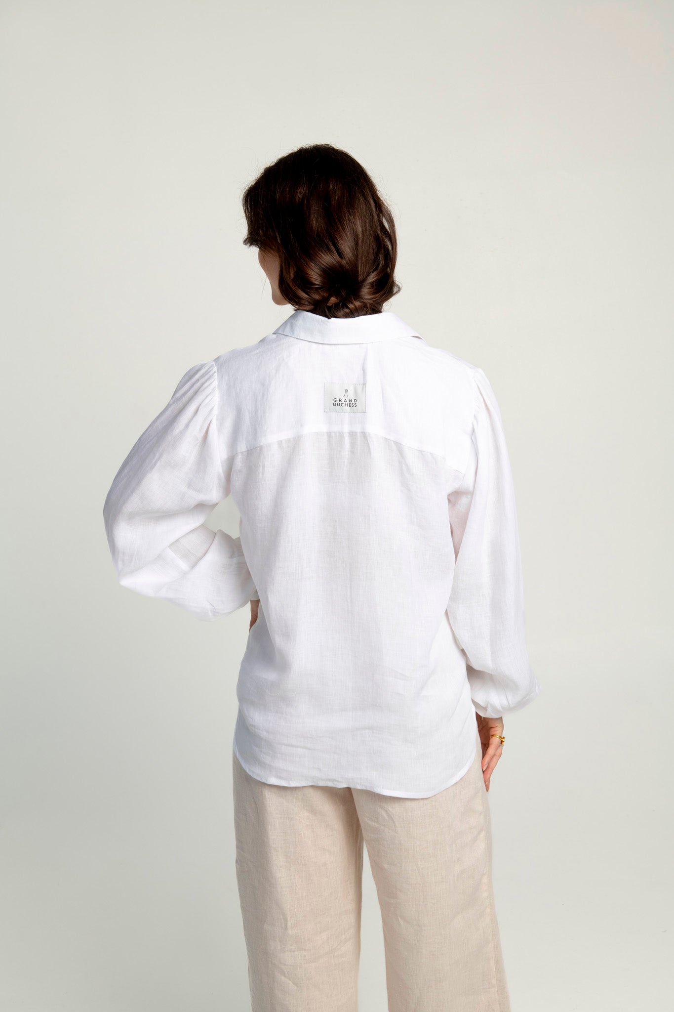 Astoria women’s linen blouse with puffed sleeves, stylish breathable linen shirt designed and made in Lithuania.
