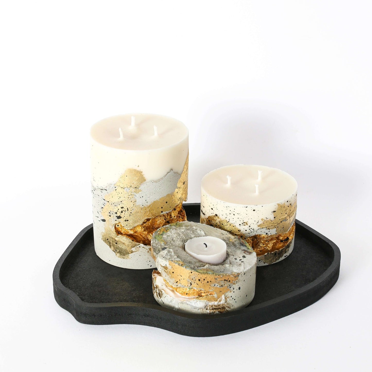 Hand made candle - 100% natural soy wax, concrete, fancy gold - Grand Duchess; Gift idea; Sustainable candle; prasminga kalėdų dovana; žvakė iš natūralaus sojų vaško; ką dovanoti mamai per Kalėdas; luxury candle