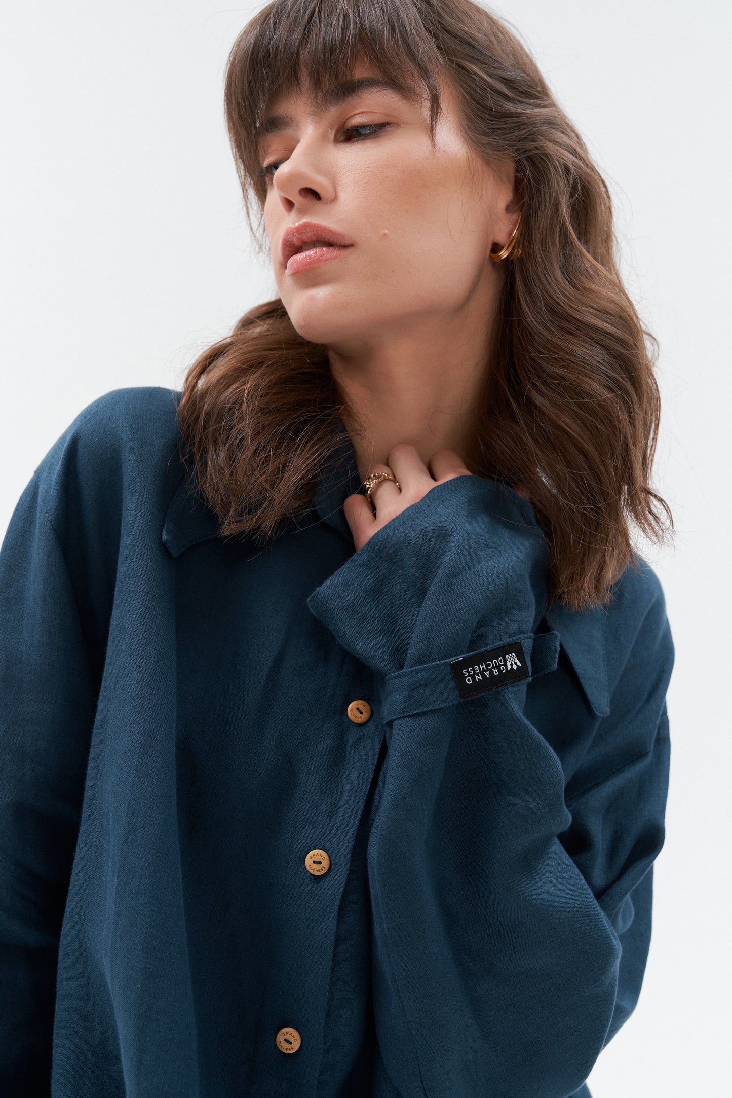 Long sleeved linen shirt Adorable - Grand Duchess; harp stylish and trendy collar shirt for women; long puff sleeves with fixing bottom; luxury 100% linen shirt