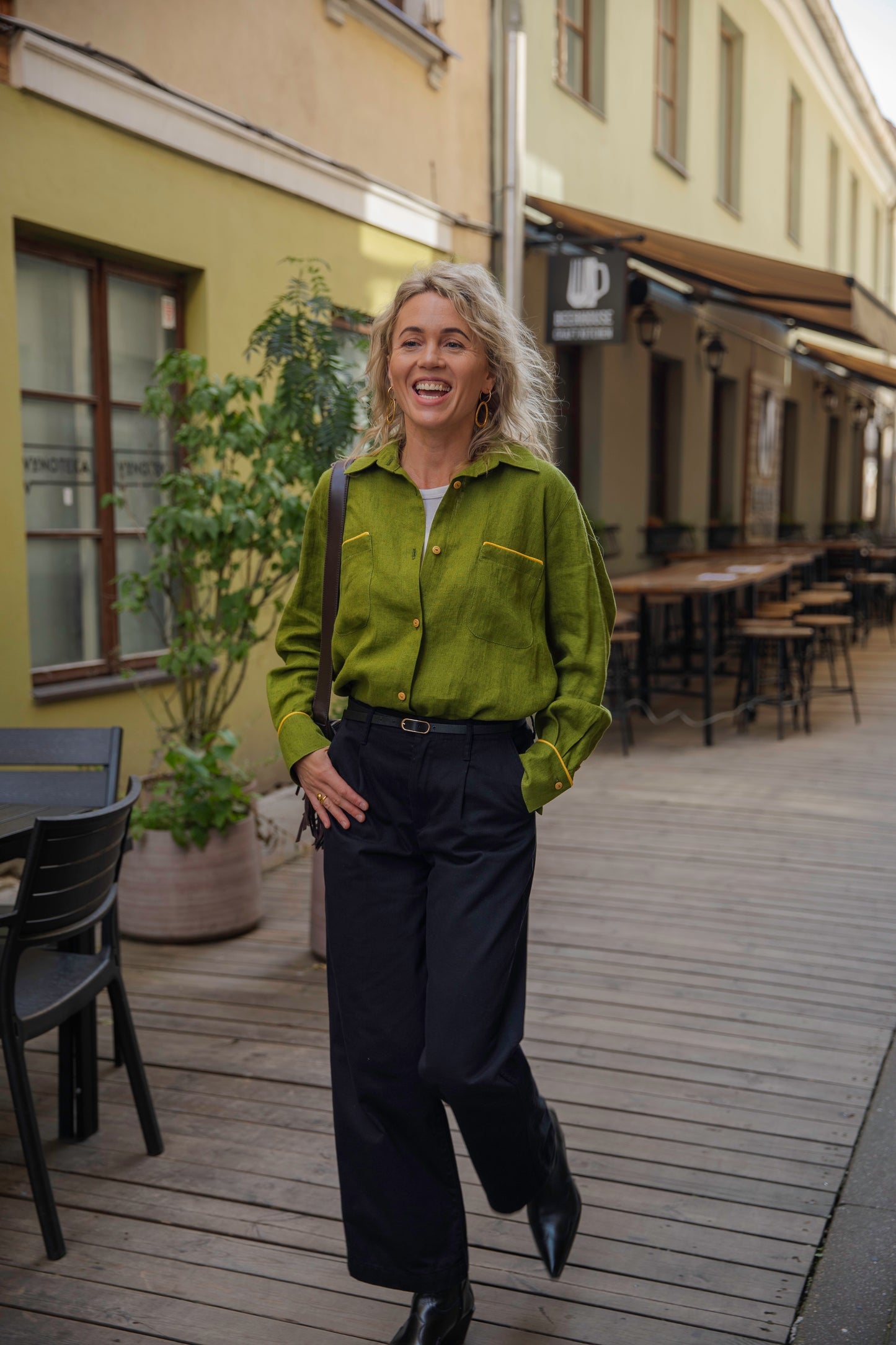 Women's oversized long sleeve linen shirt Brillante - Olive