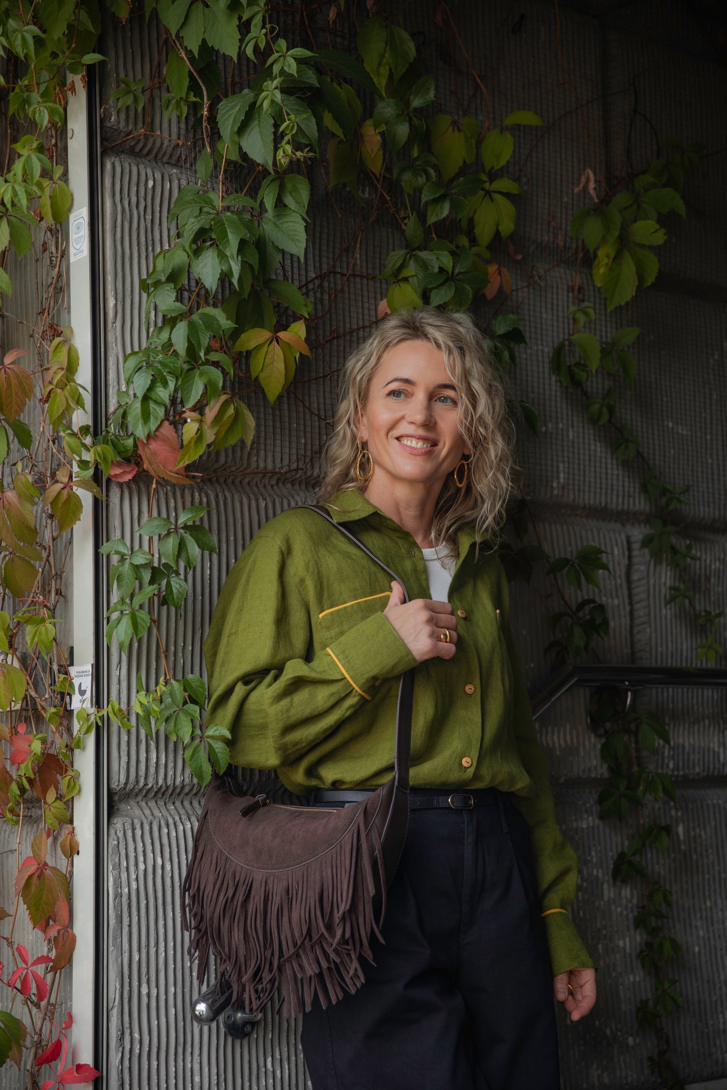 Women's oversized long sleeve linen shirt Brillante - Olive