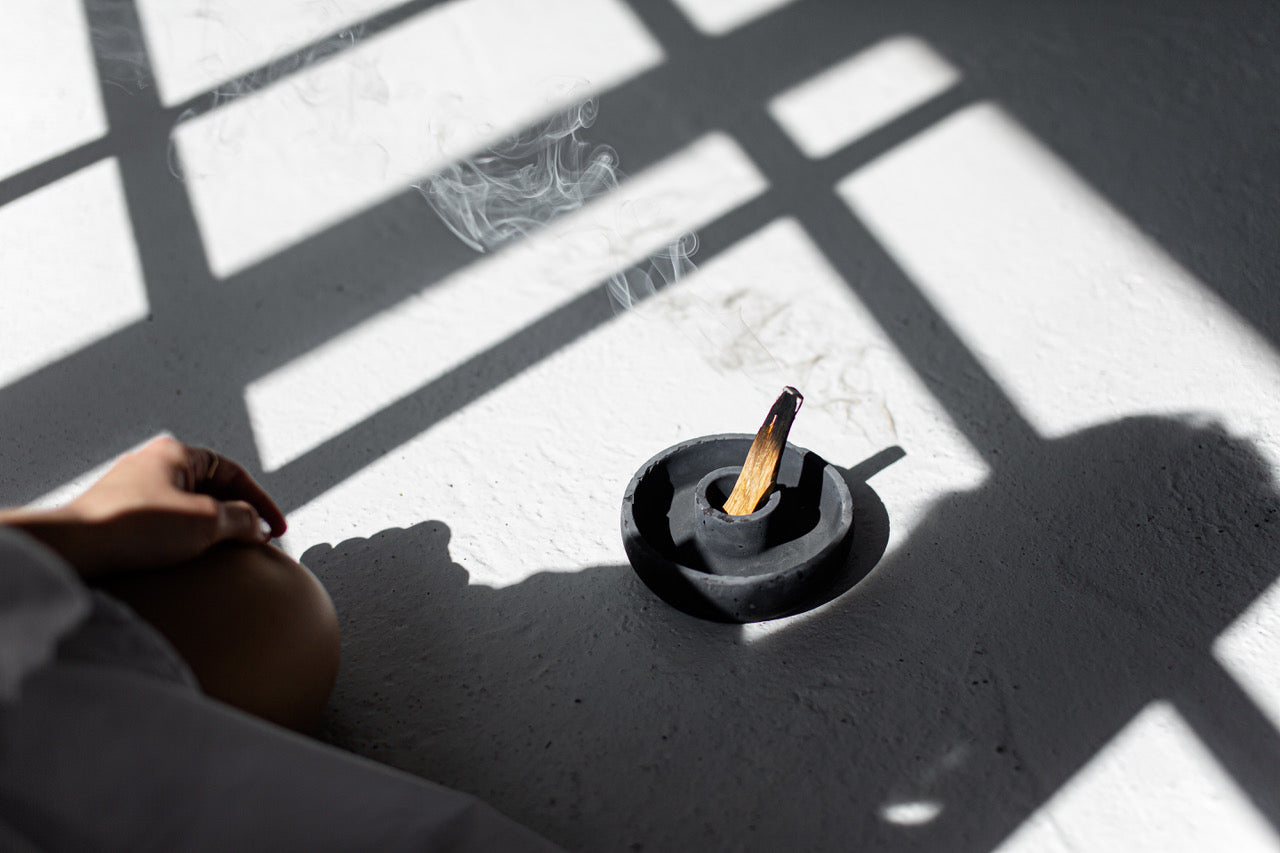 Grand Duchess Minimali concrete Palo Santo holder; incense holder; insence holder for decor; handmade insence holder