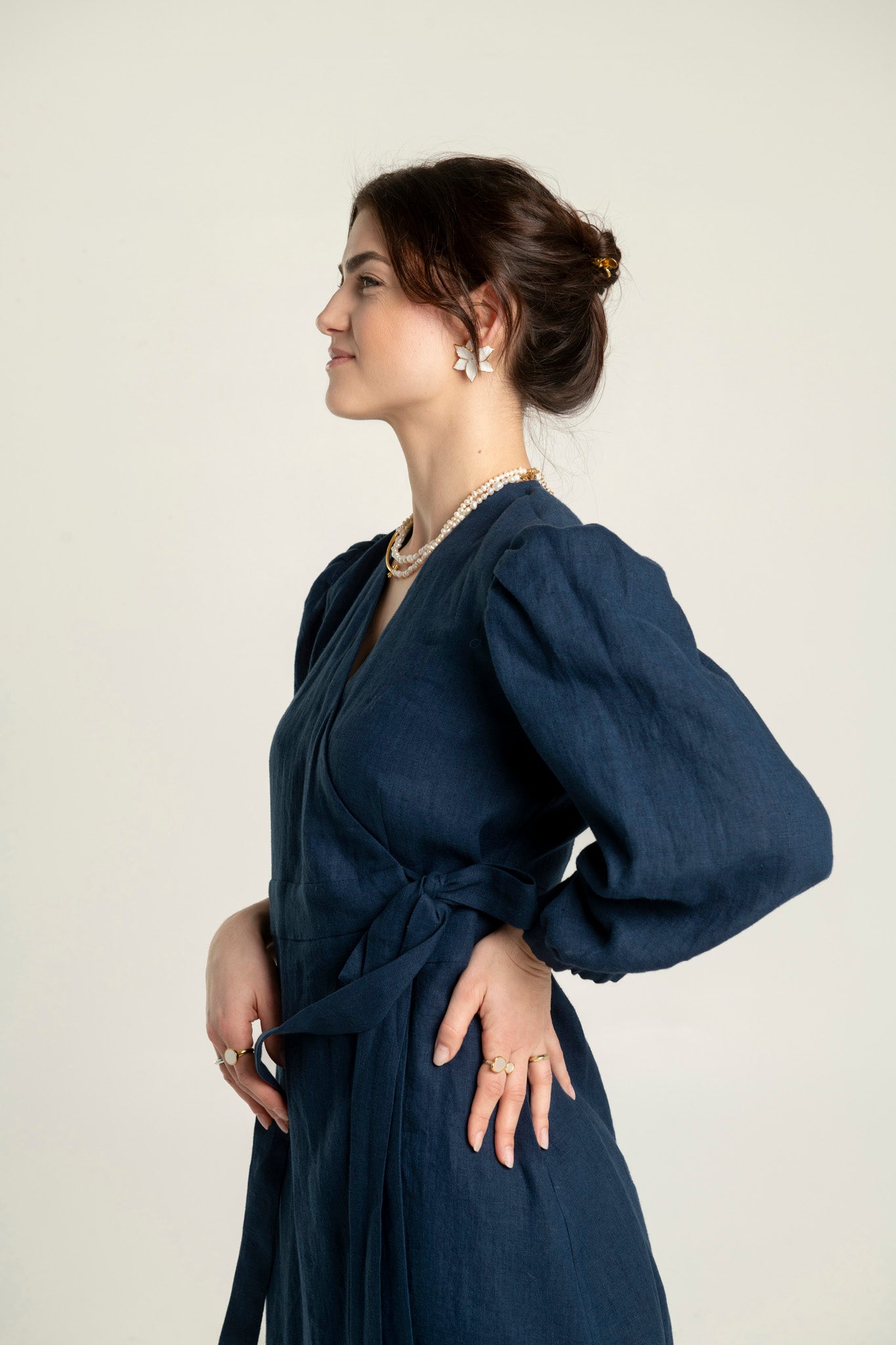 Crossover linen midi dress with pockets Riviera Grand Duchess Crossover linen midi dress with pockets Riviera Grand Duchess