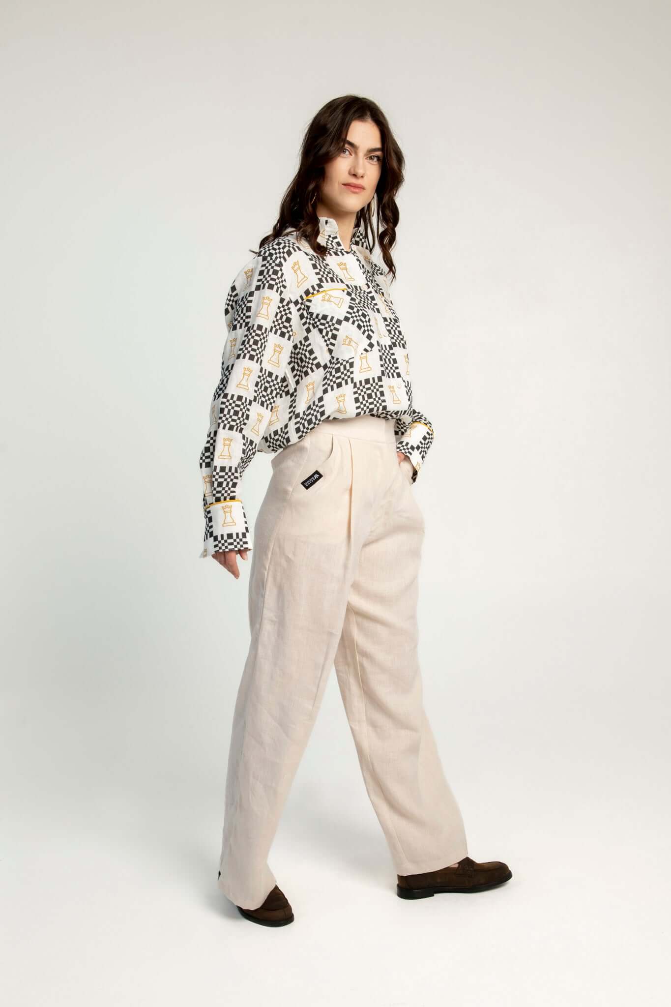 Women’s wide-leg linen pants Independence II in beige, high-waisted linen trousers for comfort.