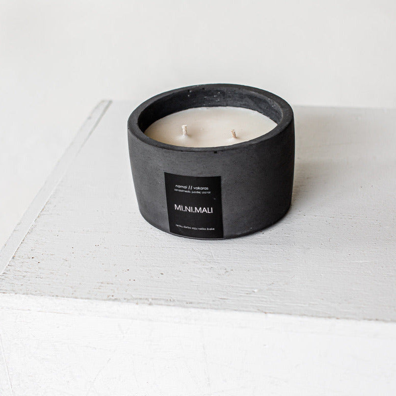 Grand Duchess candle; candle in concrete jar; soy wax candle; luxury candle; sandalwood fragrance candle; sojų vasko zvake betono inde