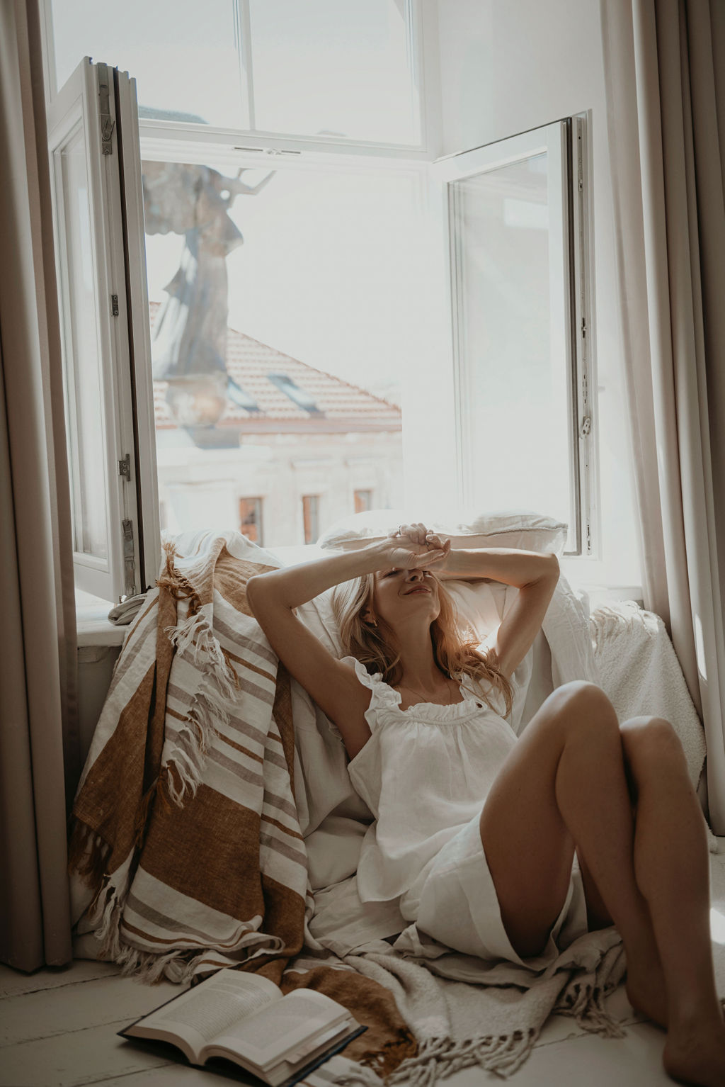 The limited-edition linen towel-blanket "Friendly" - Grand Duchess | Linen beach towel